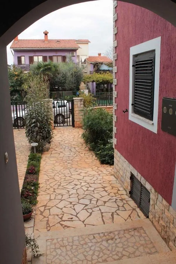 Apartment Valbandon 8 斯廷佳